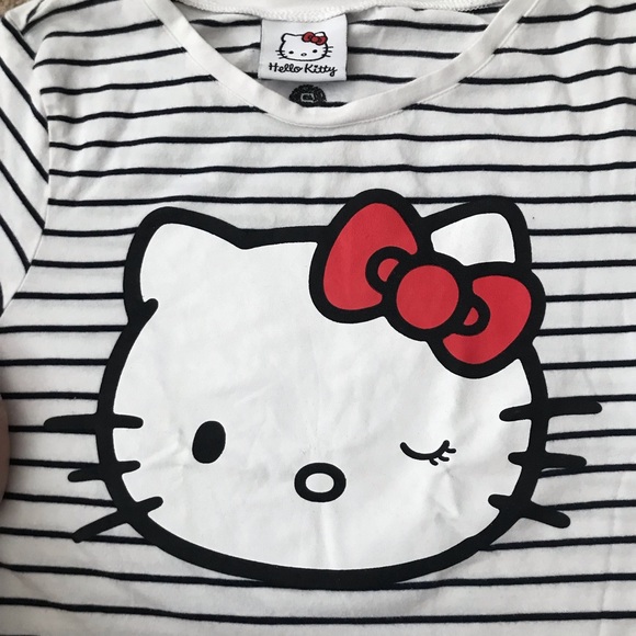 Hello Kitty T-shirt - Picture 2 of 3